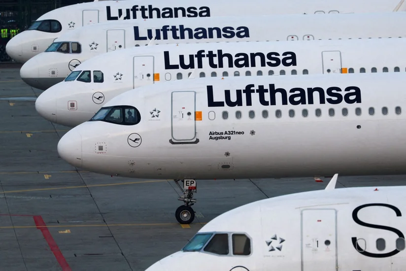 Lufthansa yanacaq çatışmazlığı səbəbindən on minlərlə uçuşu ləğv edib