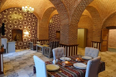 “Şah Abbas” və “Uğurlu Xan” karvansara kompleksi bərpadan sonra istifadəyə verilib - YENİLƏNİB