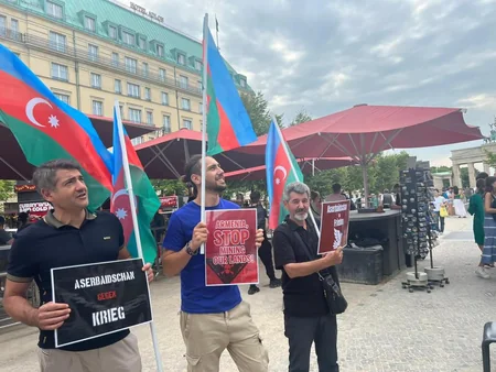 Berlindəki Azərbaycan icması Ermənistanın hərbi və ekoloji terroruna etiraz edib