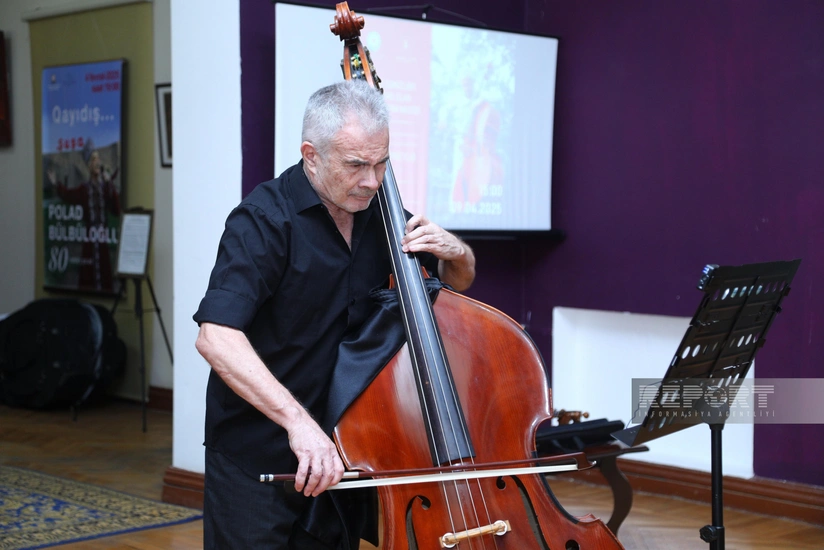 Bakıda avstraliyalı bəstəkar Con Varneylə musiqili görüş keçirilib