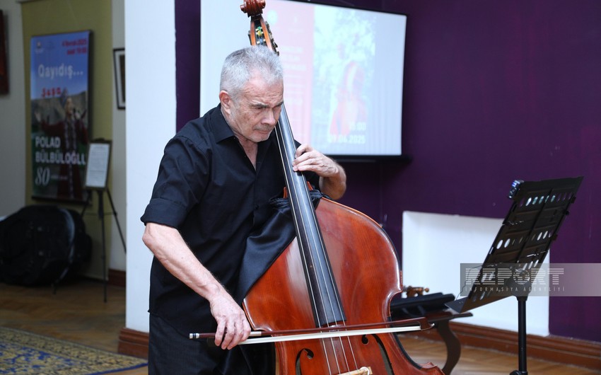 Bakıda avstraliyalı bəstəkar Con Varneylə musiqili görüş keçirilib