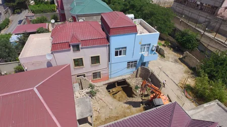 Bakıda təzyiqli magistral su kəmərində qəza baş verib