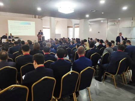 Azərbaycanın dəmir yolunun imkanları Özbəkistanda keçirilən beynəlxalq konfransda müzakirə edilib
