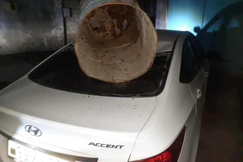 Разрушительные последствия ветра в Баку - ВИДЕО