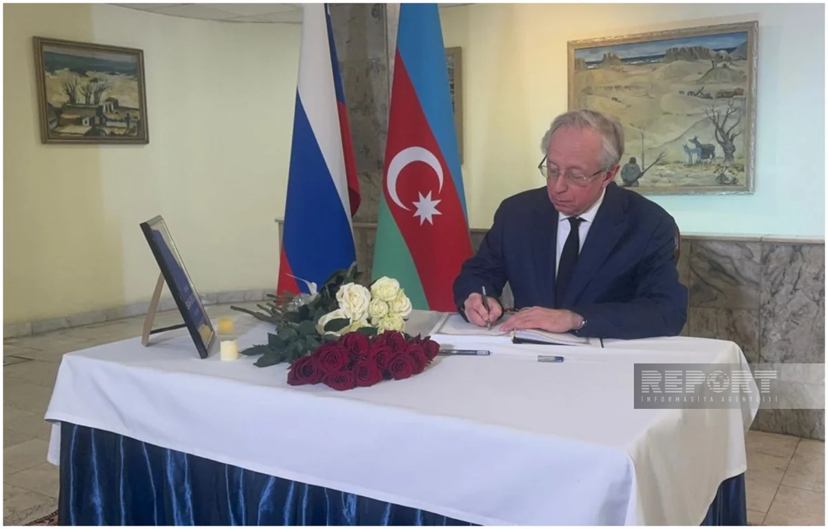 Russian deputy FM visits Azerbaijani Embassy in Moscow to honor victims of plane crash
