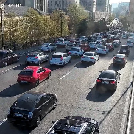 Bakının bir sıra yollarında tıxac yaranıb
