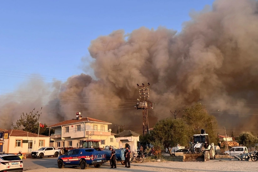 Türkiyədə meşə yanır, bir neçə kənd təxliyə olunub - YENİLƏNİB