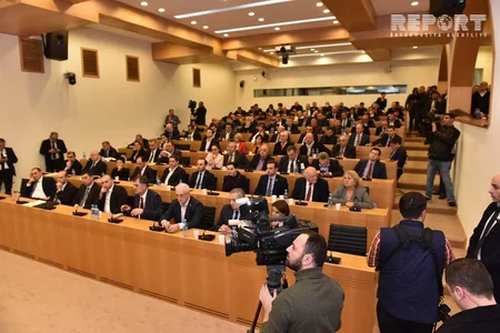 Gürcüstan parlamenti hökumətin yeni tərkibini təsdiq edib