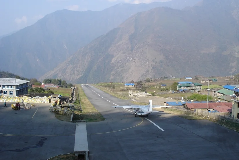 Nepalın paytaxtındakı hava limanı yeni zəlzələ ilə əlaqədar bağlanıb