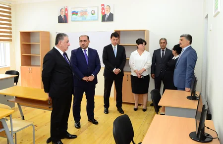 Ağdaşda orta məktəb binasının əsaslı təmirdən sonra açılış mərasimi keçirilib