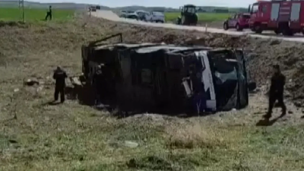 Ankarada avtobus aşıb, 24 nəfər yaralanıb