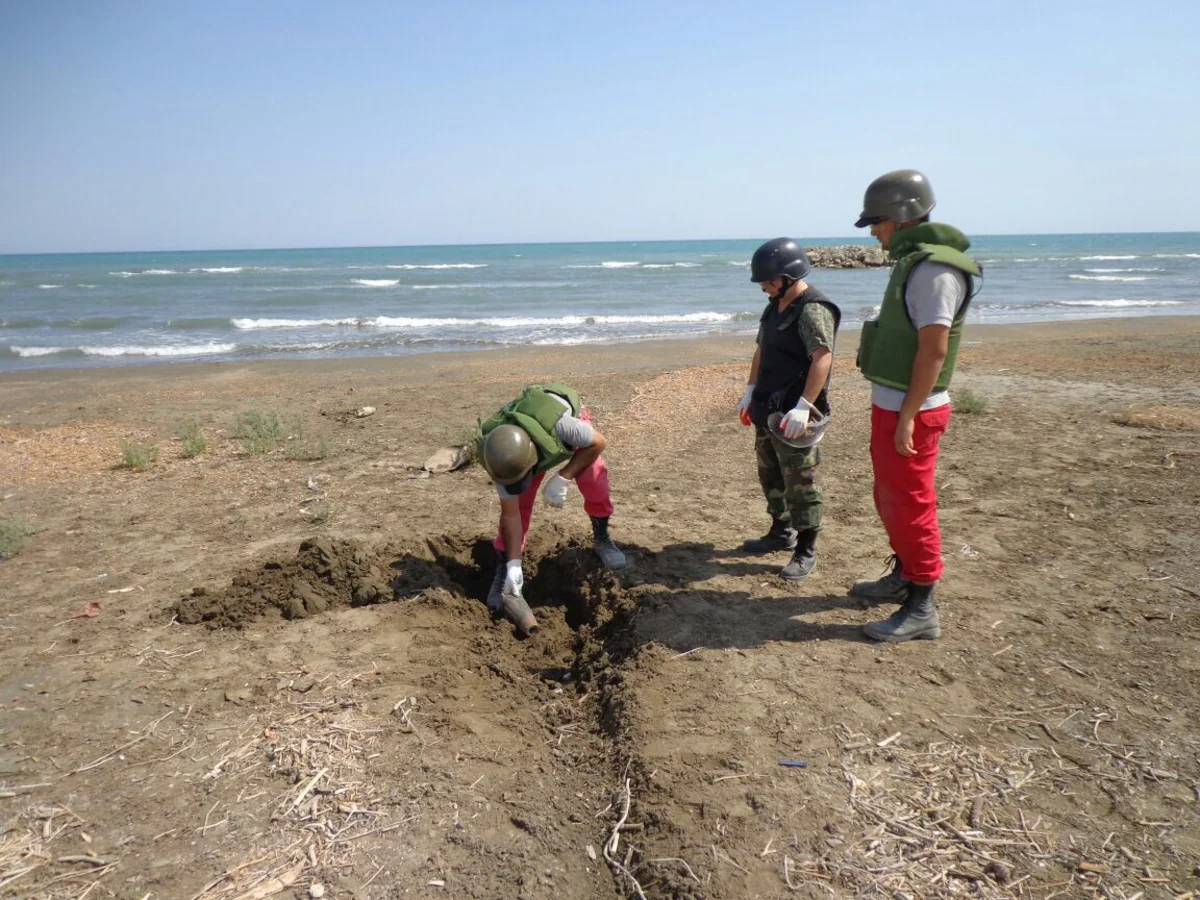 Xızıda 400-dən çox partlamamış hərbi sursat aşkar olunub