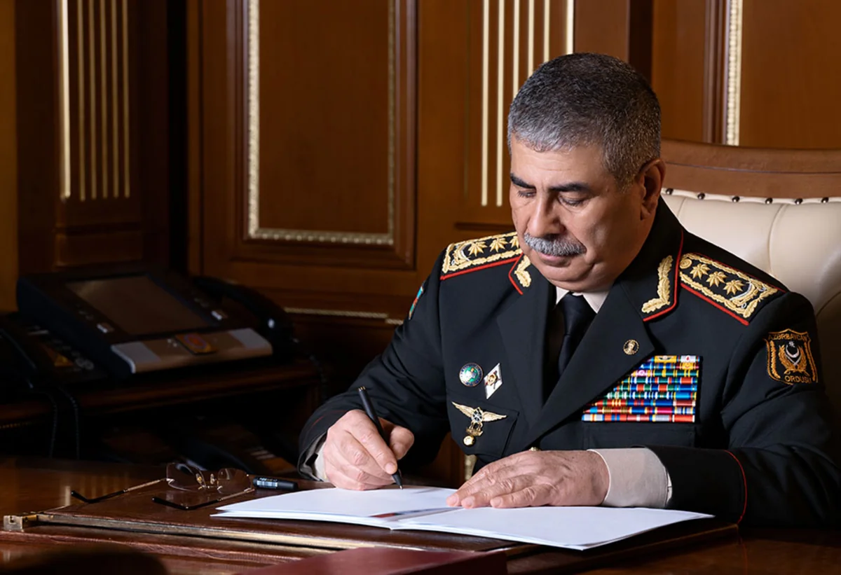 Azerbaijani defense minister expresses condolences to Iran
