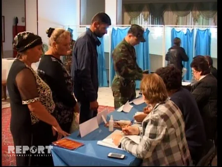 Hacıqabul sakinləri səsvermədə fəal iştirak ediblər - FOTO