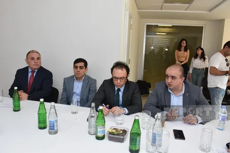 “Güney Azərbaycan məsələsi beynəlxalq mediada” adlı dəyirmi masa keçirilib