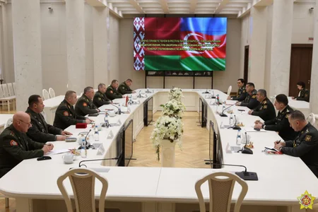 Defense ministers of Azerbaijan, Belarus mull deepening military cooperation