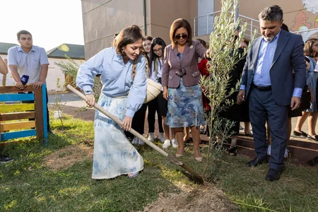 Dövlət Komitəsinin təşkilatçılığı ilə keçirilən yay düşərgəsi başa çatıb