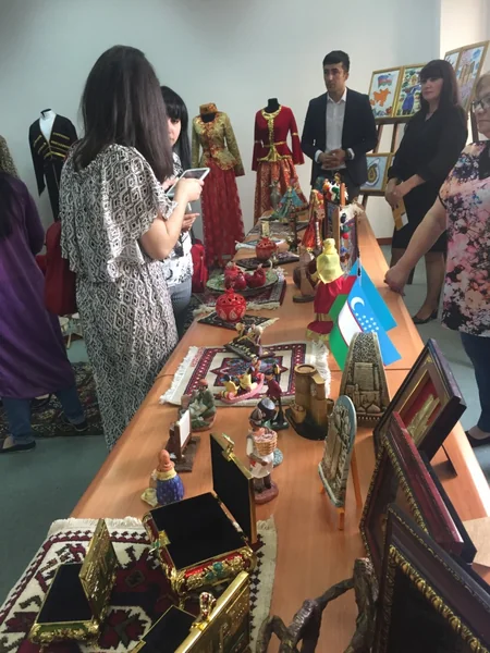 Azərbaycan Daşkənddə Xalqların adət-ənənələri adlı mədəniyyət festivalında iştirak edib