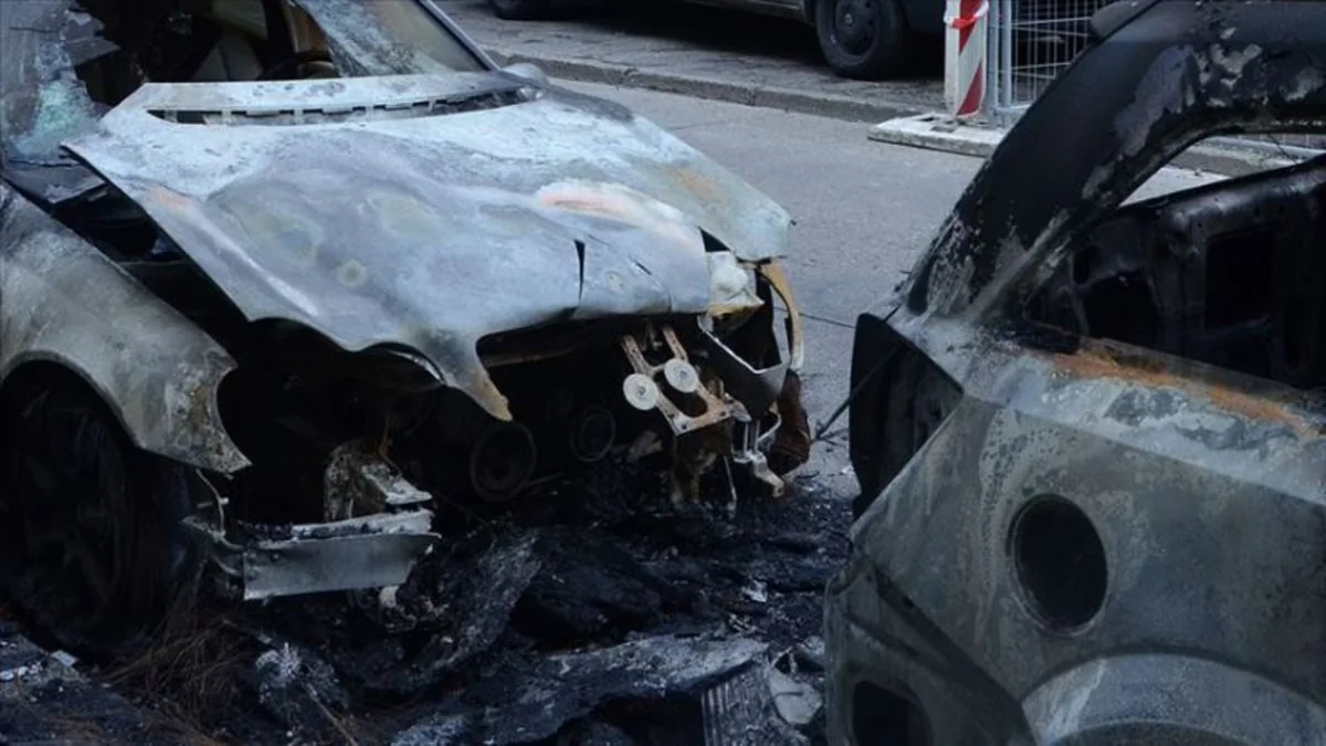 В Греции сожгли автомобили турецких дипломатов