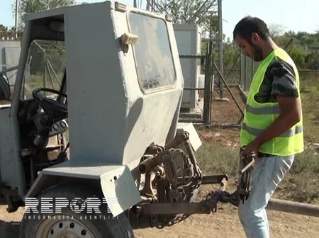 ​Salyan sakini qeyri-adi traktor düzəldib - FOTO