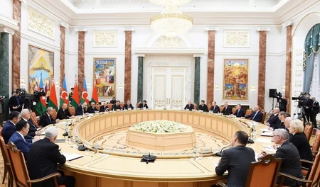 Azerbaijani, Belarus presidents hold expanded meeting