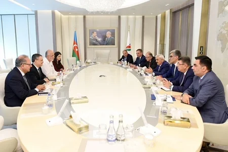 Rövnəq Abdullayev Meksika Neft İnstitutunun baş direktorunu qəbul edib