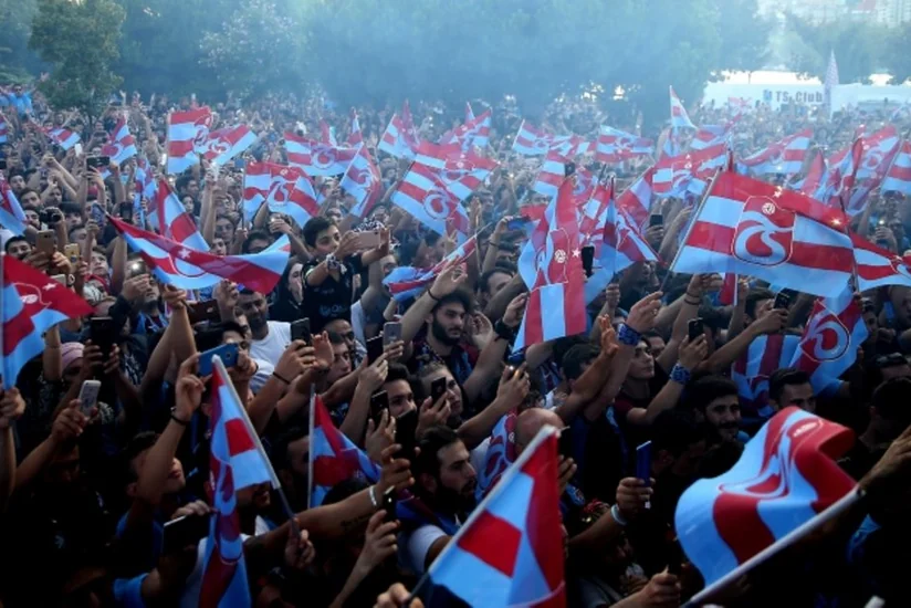 Trabzonspor azarkeşləri çempionluq oyunundan əvvəl Şuşaya gedib