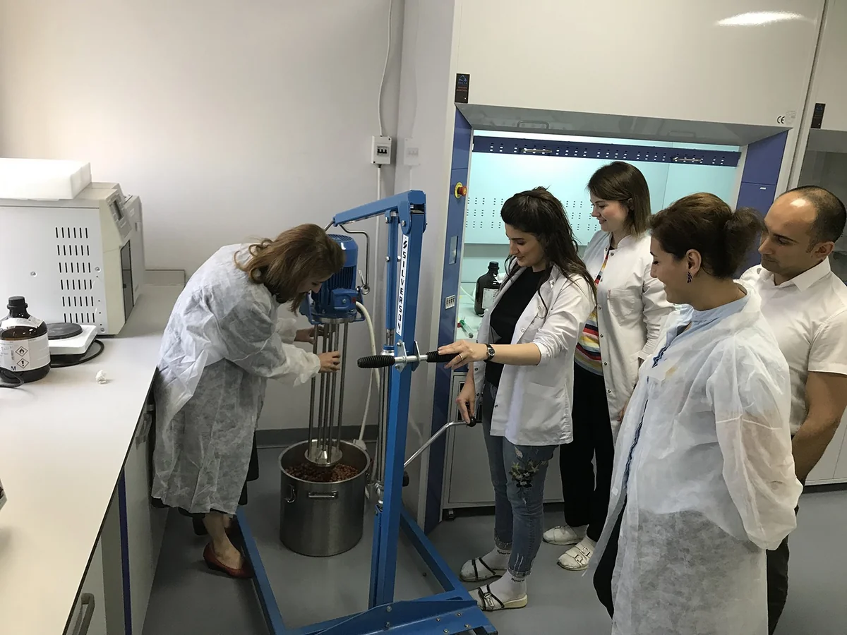 İtaliyalı mütəxəssislər Qida Təhlükəsizliyi Agentliyinin laboratoriyasında təlimdə iştirak ediblər