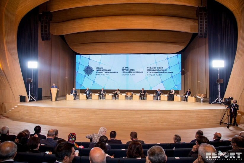 VI Бакинский Международный гуманитарный форум продолжает работу в пленарных сессиях