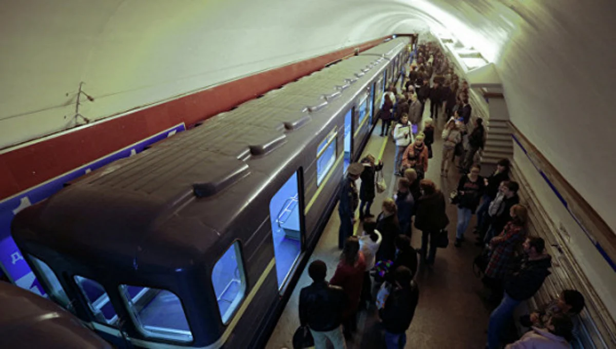 Sankt-Peterburq metrosu işini qismən bərpa edib