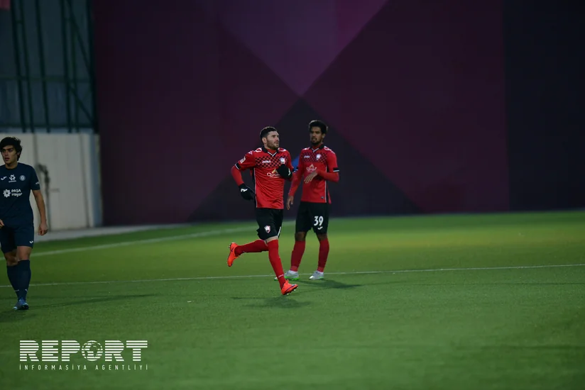 Джавид Гусейнов отказался отвечать на вопросы журналистов - ФОТО