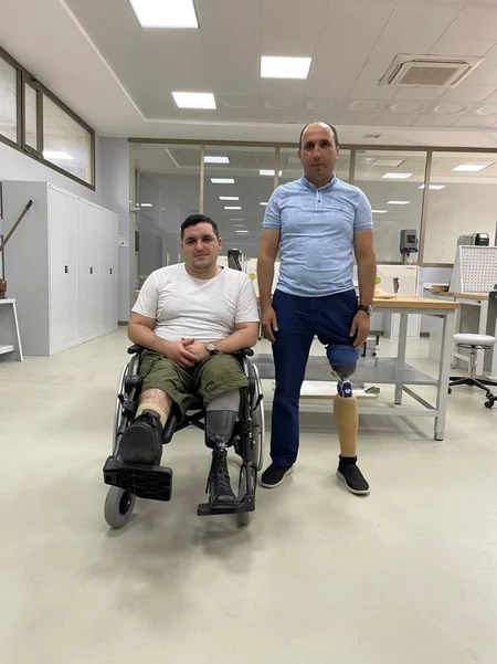 Bir qrup qazi yüksək texnologiyalı protezlərlə təmin edilib