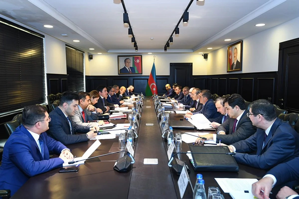 Vergilər naziri “AmCham”in nümayəndələri ilə görüşüb
