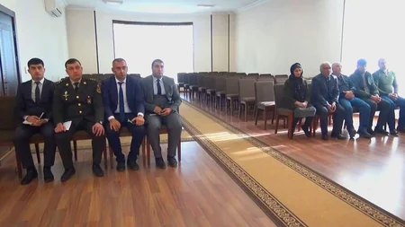 Naxçıvanda şəhidlərin orden və medalları ailə üzvlərinə təqdim edilib