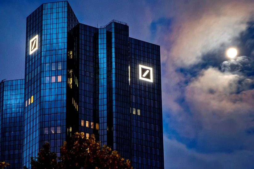 Deutsche Bank, Signature cutting ties with Trump