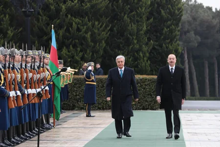 Qazaxıstan Prezidenti Kasım-Jomart Tokayevin rəsmi qarşılanma mərasimi olub - YENİLƏNİB