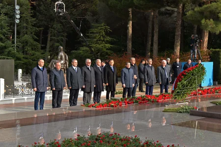 Руководство SOCAR посетило могилу общенационального лидера Гейдара Алиева