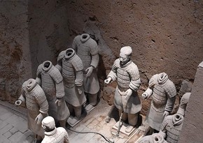 Tourist damages two of China’s terracotta warriors after jumping fence