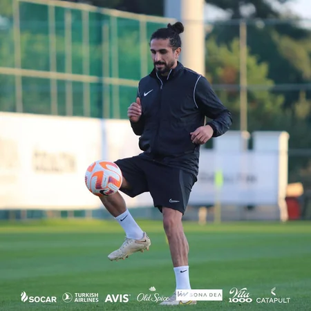 Neftçi təlim-məşq toplanışına itkilərlə başlayıb