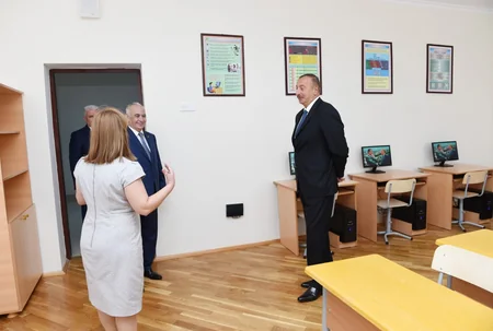 Президент Ильхам Алиев ознакомился с условиями, созданными в новом учебном корпусе школы номер 245 в Баку