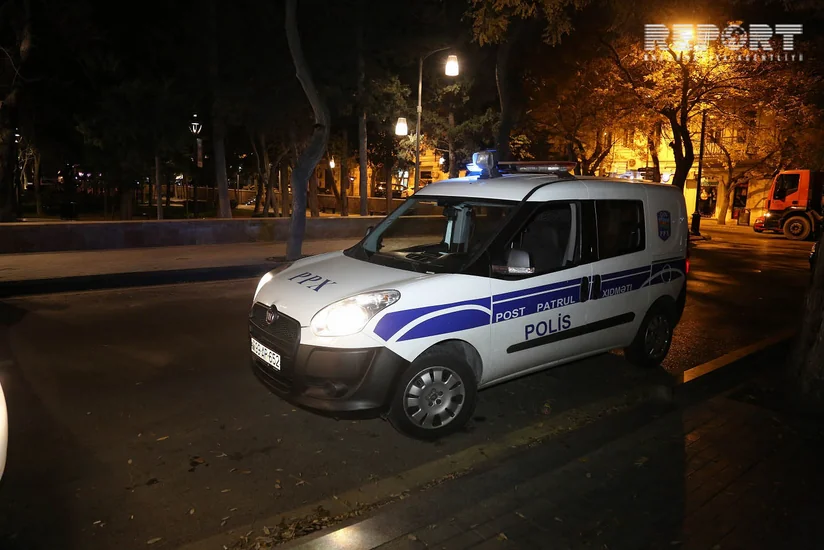 В Баку 19-летнего парня ударили ножом, когда он заступился за свою возлюбленную