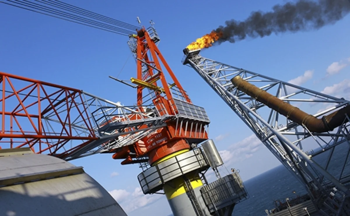Число нефтяных платформ в США за три месяца сократилось на 15%