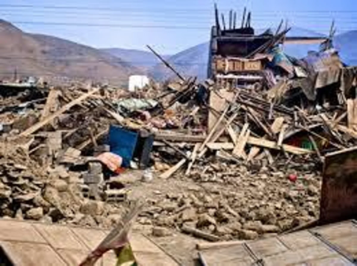 Albaniyada baş verən zəlzələ yüzlərlə binaya ziyan vurub