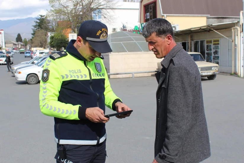 Zaqatalada yol polisi reyd keçirib, piyadalar cərimələnib