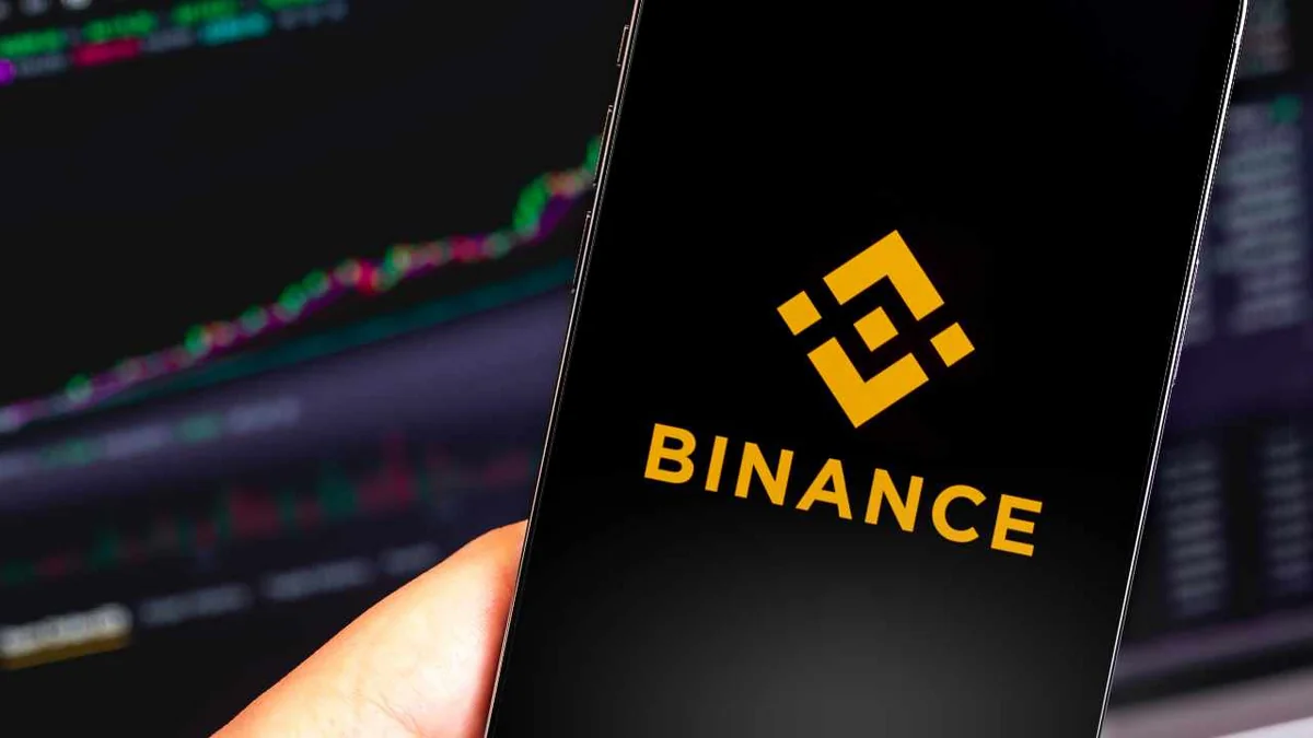 Криптовалютная биржа Binance инвестировала $200 млн в Forbes