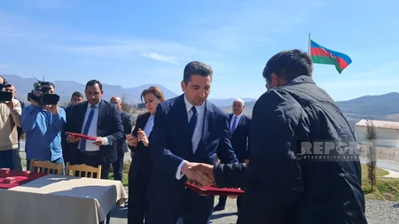 Növbəti köç karvanı Xocalının Ballıca kəndinə çatıb, açarlar təqdim edilib - YENİLƏNİB-2