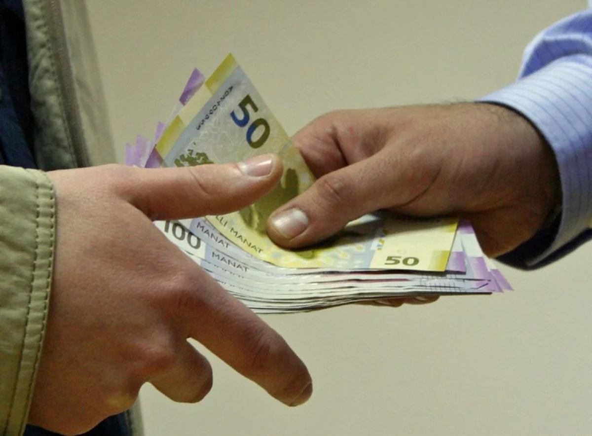 Bakıda sabiq direktor müavininin məhkəməsi başlayıb