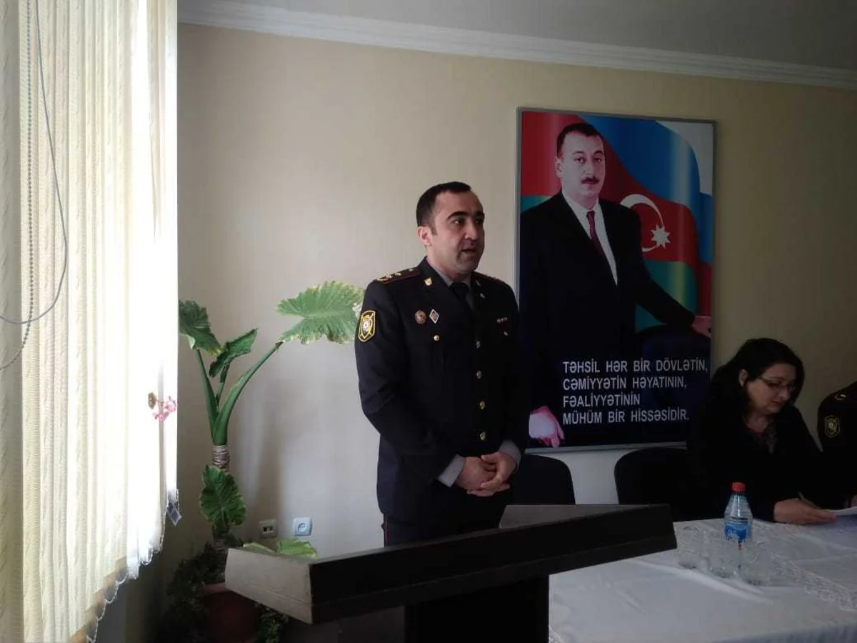 Göygöldə polis əməkdaşları məktəblilərlə görüşüb