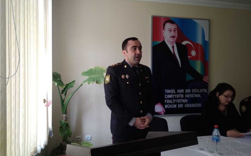 Göygöldə polis əməkdaşları məktəblilərlə görüşüb