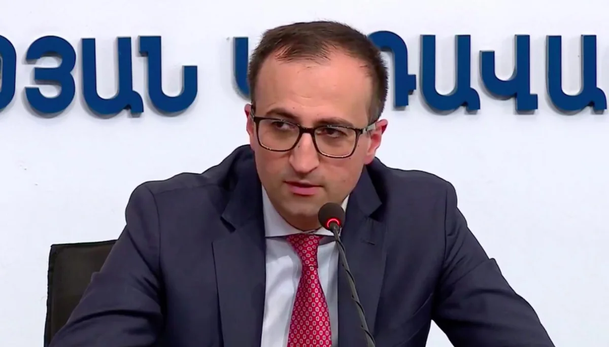 Приказ армянского министра вызвал недоумение в Армении